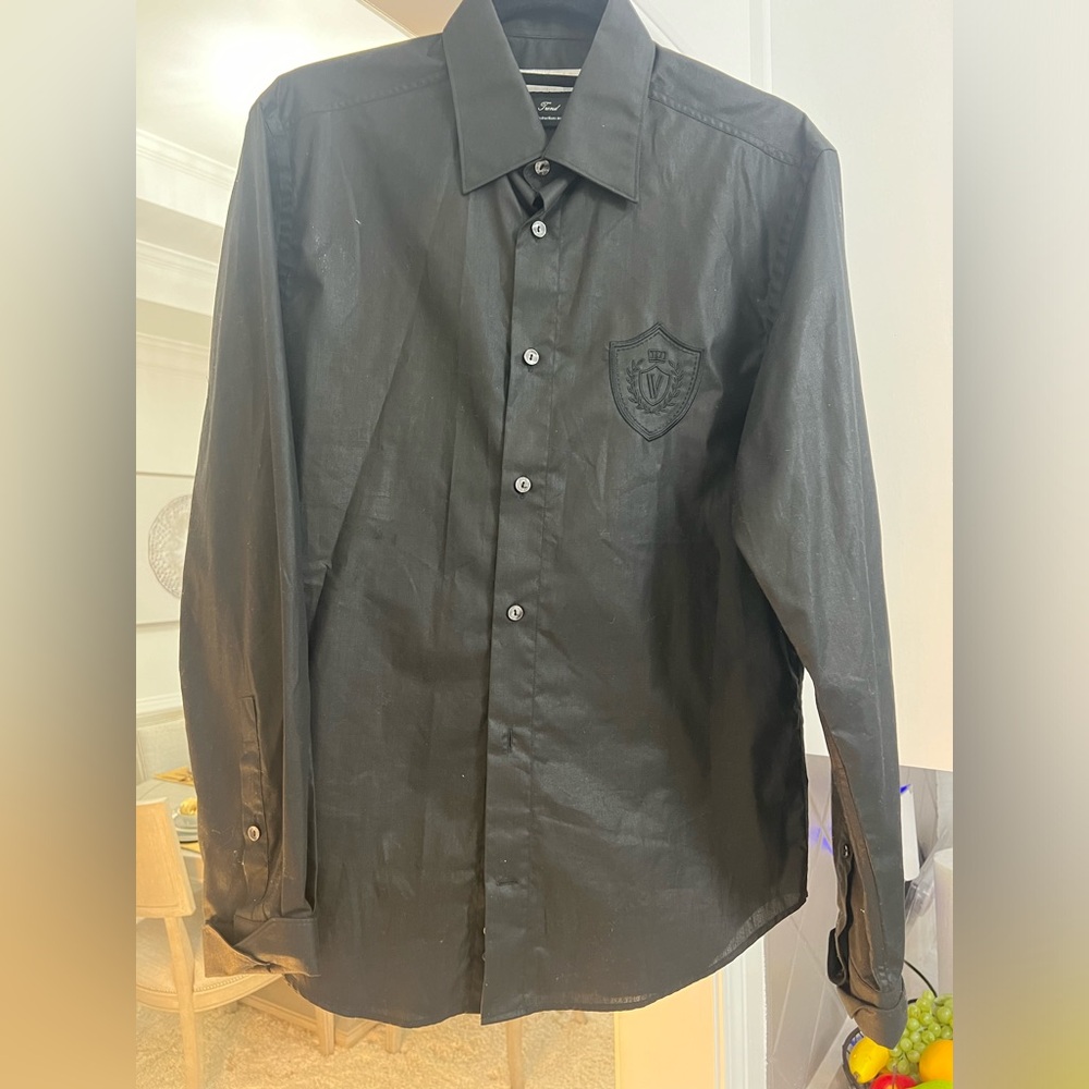 Men’s Versace shirt